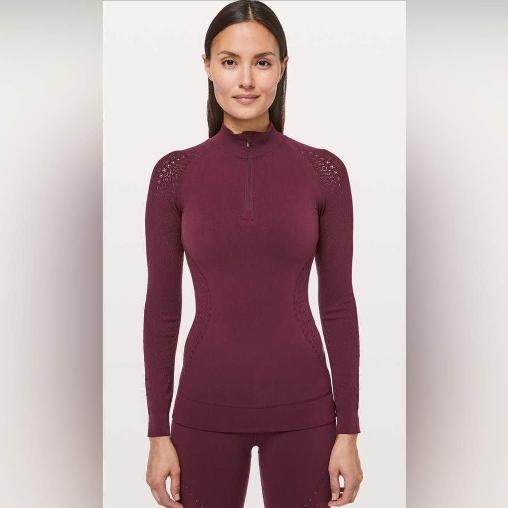 Lululemon- Reveal 1/2 zip‎ Mindful Motion Mesh- Small- Like new Condition!!!